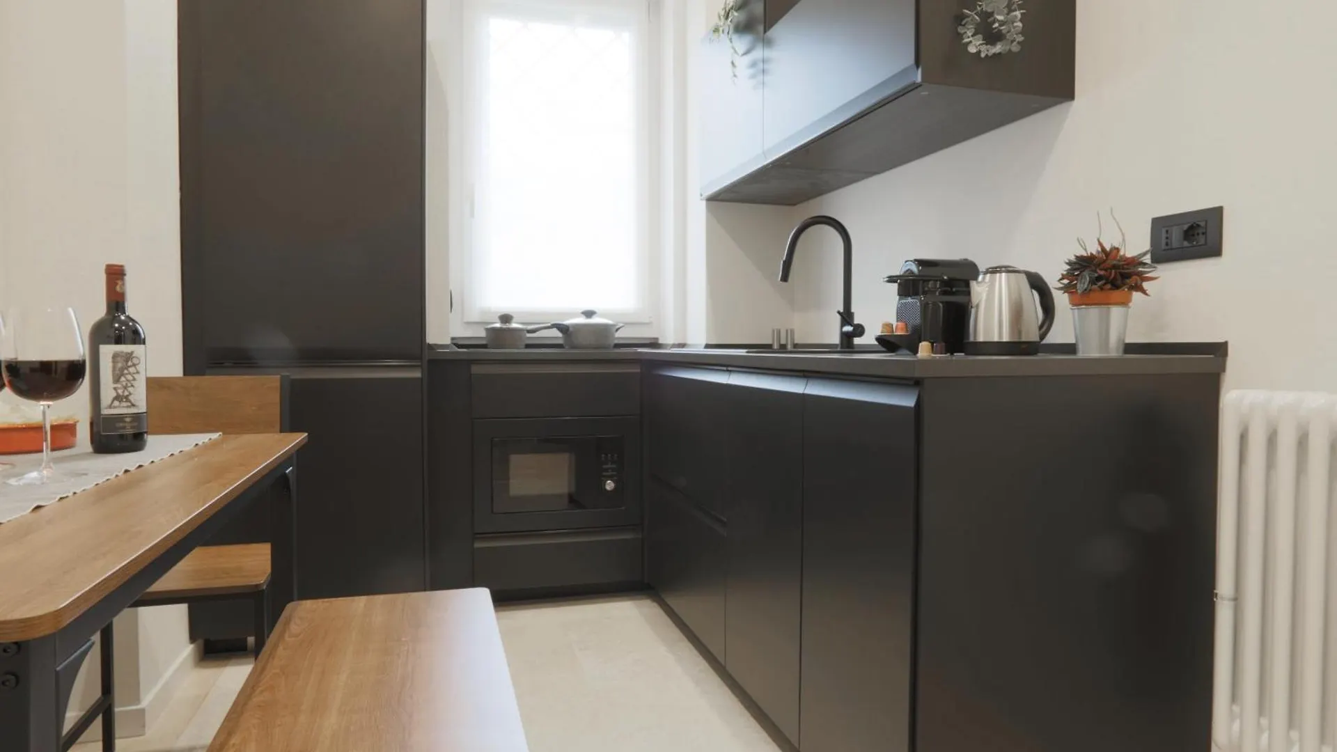 Apartment New Modern Flat 10 Minutes Walk From Central Station Milan Italy