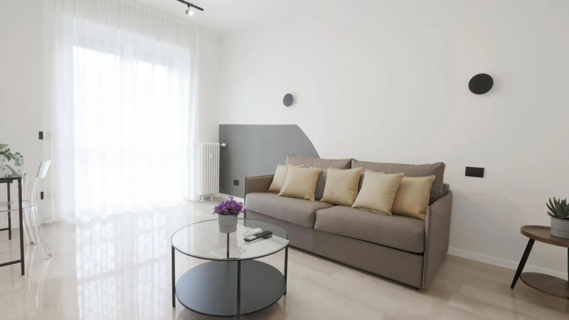 New Modern Flat 10 Minutes Walk From Central Station Milano Appartamento